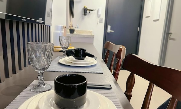 Basic Apartment | Tempat makan