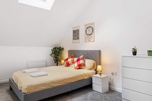 1 bedroom, iron/ironing board, free WiFi, bed sheets