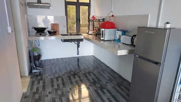 Mikrowelle, Wasserkocher, Toaster