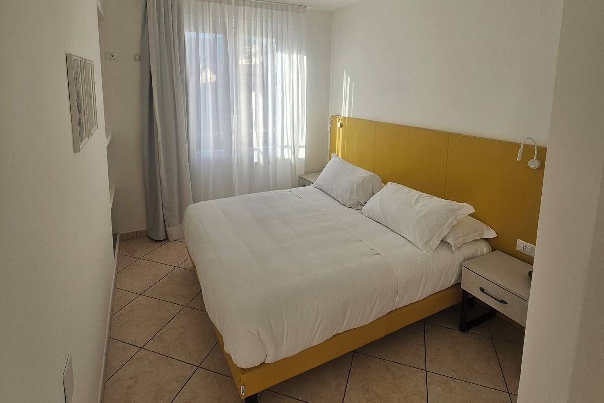 Habitación doble familiar, balcón | Escritorio, espacio para trabajar con laptop y wifi gratis
