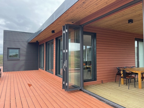 Modern villa on Golden Circle - Gullfoss Geysir Þingvöllur - 805 selfoss