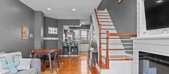 Fishtown Fun 2BR Fireplace