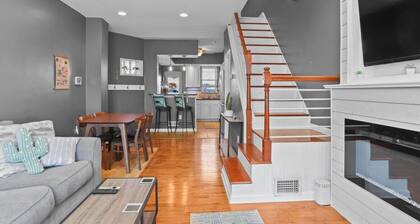 Fishtown Fun 2BR Fireplace