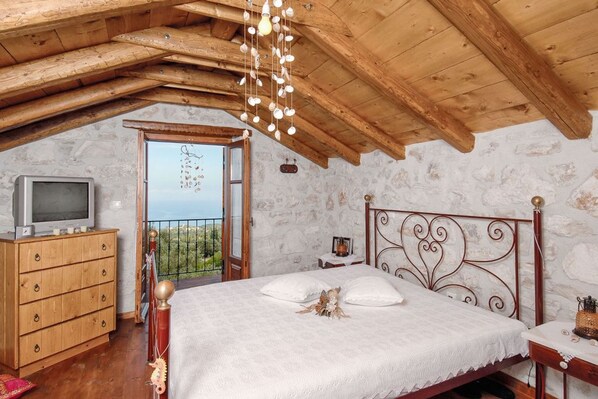 Suite | 7 bedrooms