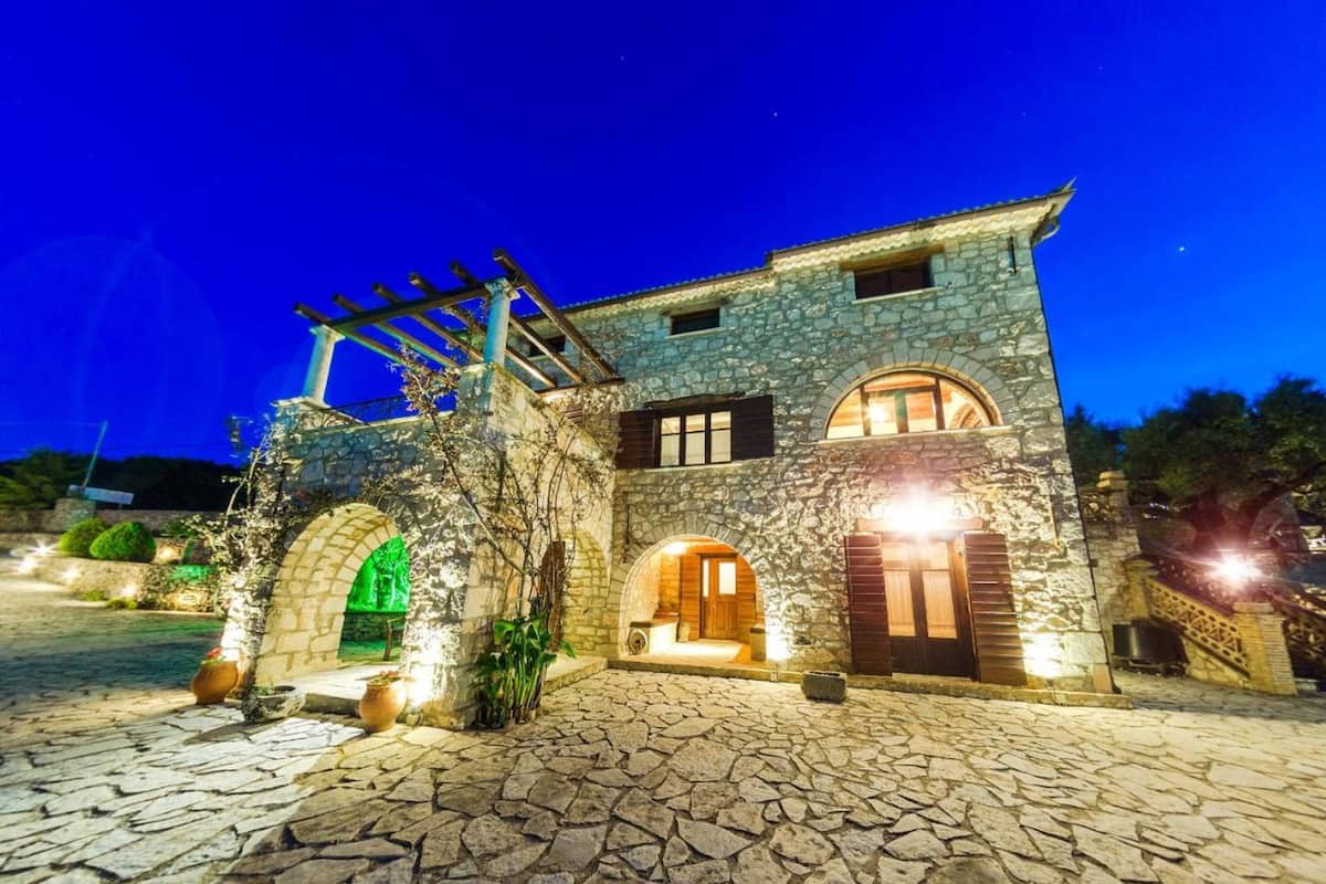 7 bedrooms