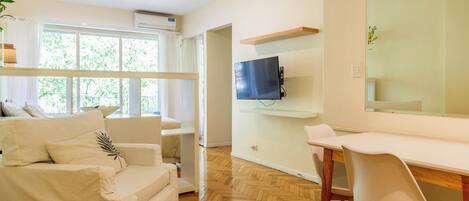 Studio, Balcony, City View | Living area | 43-inch Smart TV with cable channels, Netflix, pay movies