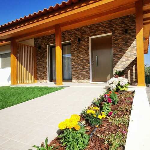 2 bedroom chalet, Central Portugal