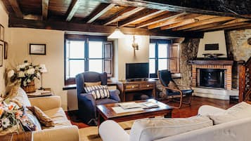 Family Apartment, Mountain View (La Rectoral I) | Living area