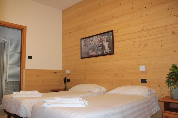 免费 WiFi、床单