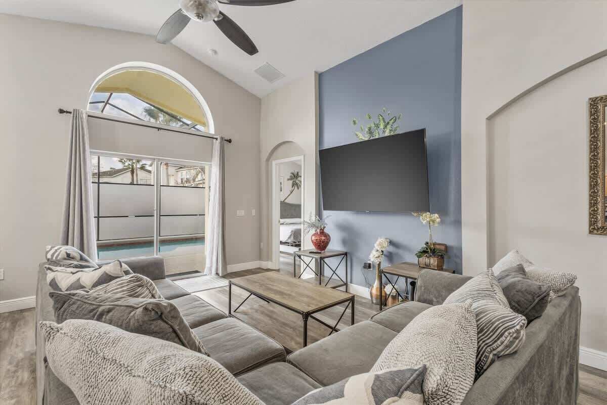 Fernseher, Tischfußball