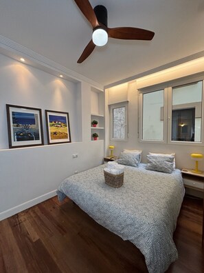 2 bedrooms, desk, iron/ironing board, WiFi - Cozy and Familiar Central Guggenheim Bilbao (Bilbao)