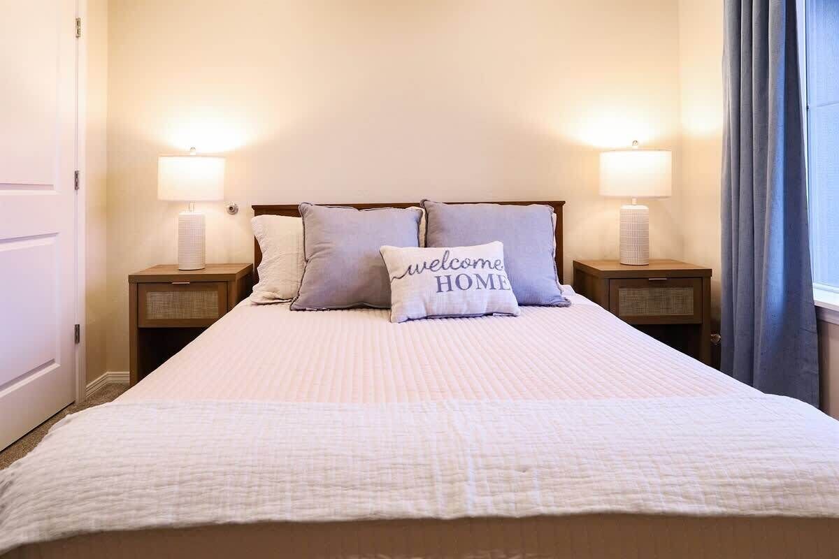 3 bedrooms, iron/ironing board, travel cot, free WiFi