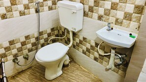 Tripla Deluxe | Bagno | Doccia, set di cortesia gratuito, sapone, shampoo