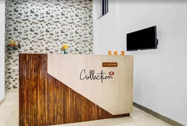 Reception - Hotel Ivanna (Indore)