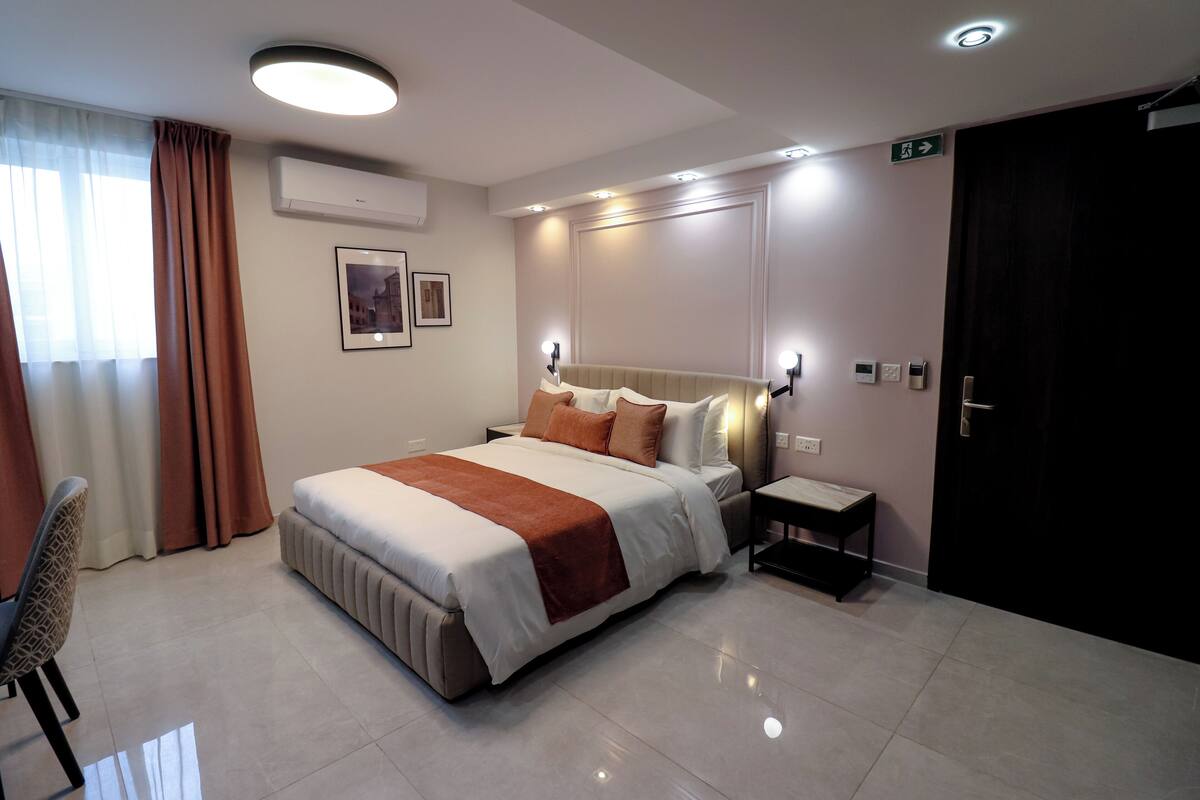 Comfort Double Room with Kitchenette | 1 bedroom, in-room safe, desk, laptop workspace