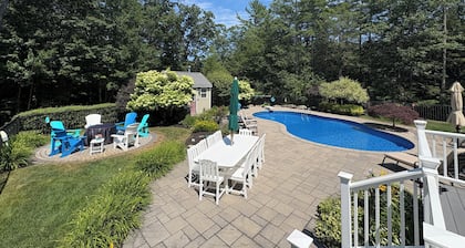 Stunning 5BR home w/ pool, beautiful yard, near beach, sleeps 8–16 comfortably