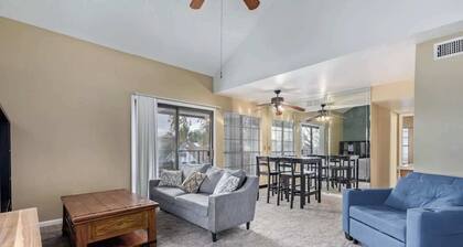 Balcony | Near Glendale Community College