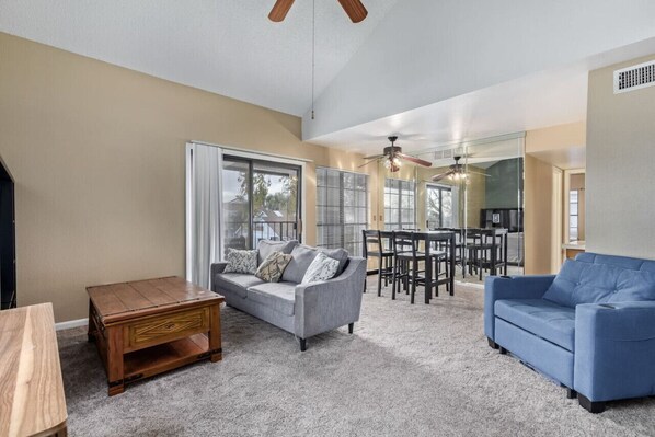 TV - Balcony | Near Glendale Community College (Glendale)