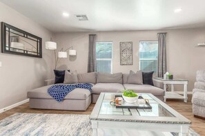 電視、壁爐、 辦公室