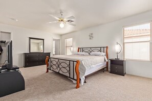 2 bedrooms, desk, iron/ironing board, WiFi