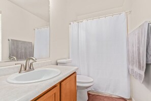 Hårtørrer, Sæbe, Shampoo