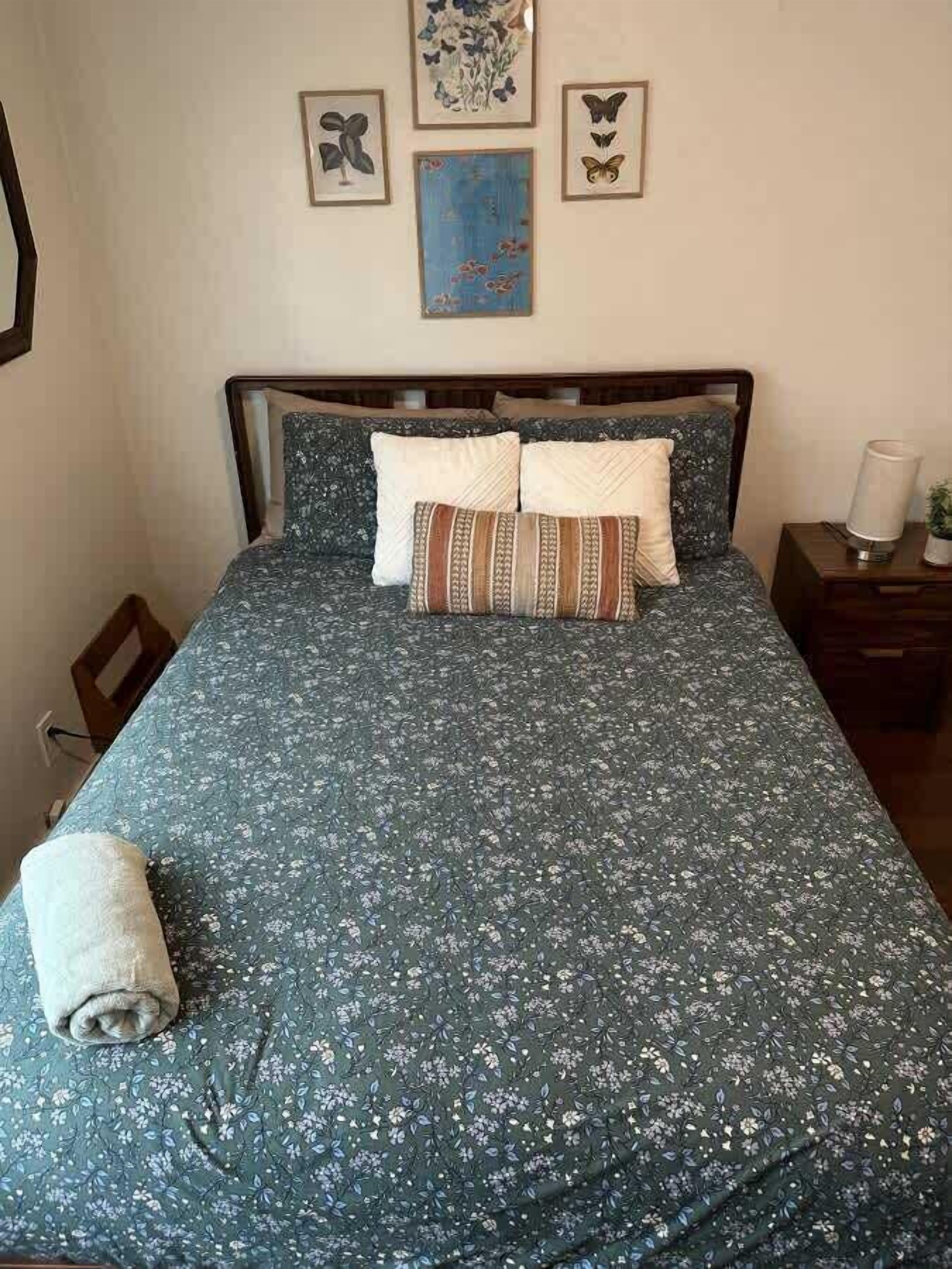 2 soverom, strykejern/-brett, reiseseng for barn og wi-fi