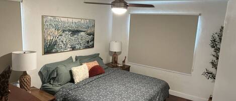 2 bedrooms, desk, iron/ironing board, travel cot