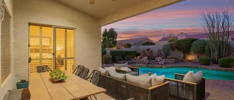 Outdoor dining