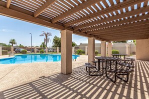 屋外ダイニングエリア