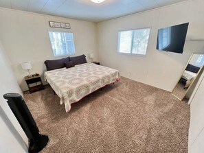 2 quartos, berço de viagem, Wi-Fi, roupa de cama