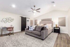 スマートテレビ、書斎 / ワークスペース