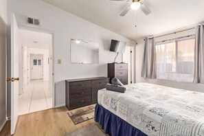 2 bedrooms, desk, free WiFi, bed sheets