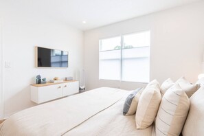 1 bedroom, iron/ironing board, travel cot, WiFi