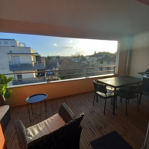 Lovely and confortable apartment, 2 bedrooms and 3 beds, near the center of Lyon
