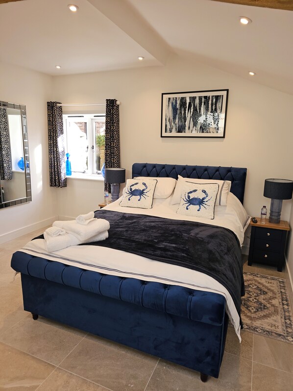 6 chambres, fer et planche à repasser, Wi-Fi, draps fournis