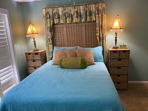 4 bedrooms, WiFi, bed sheets - Spacious 4-bedroom house in charming Ocean Isle Beach with AC and WiFi. (Ocean Isle Beach)