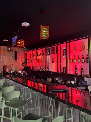 Bar (on property) - Blu Pearl Hotel & Residence (Benin City)