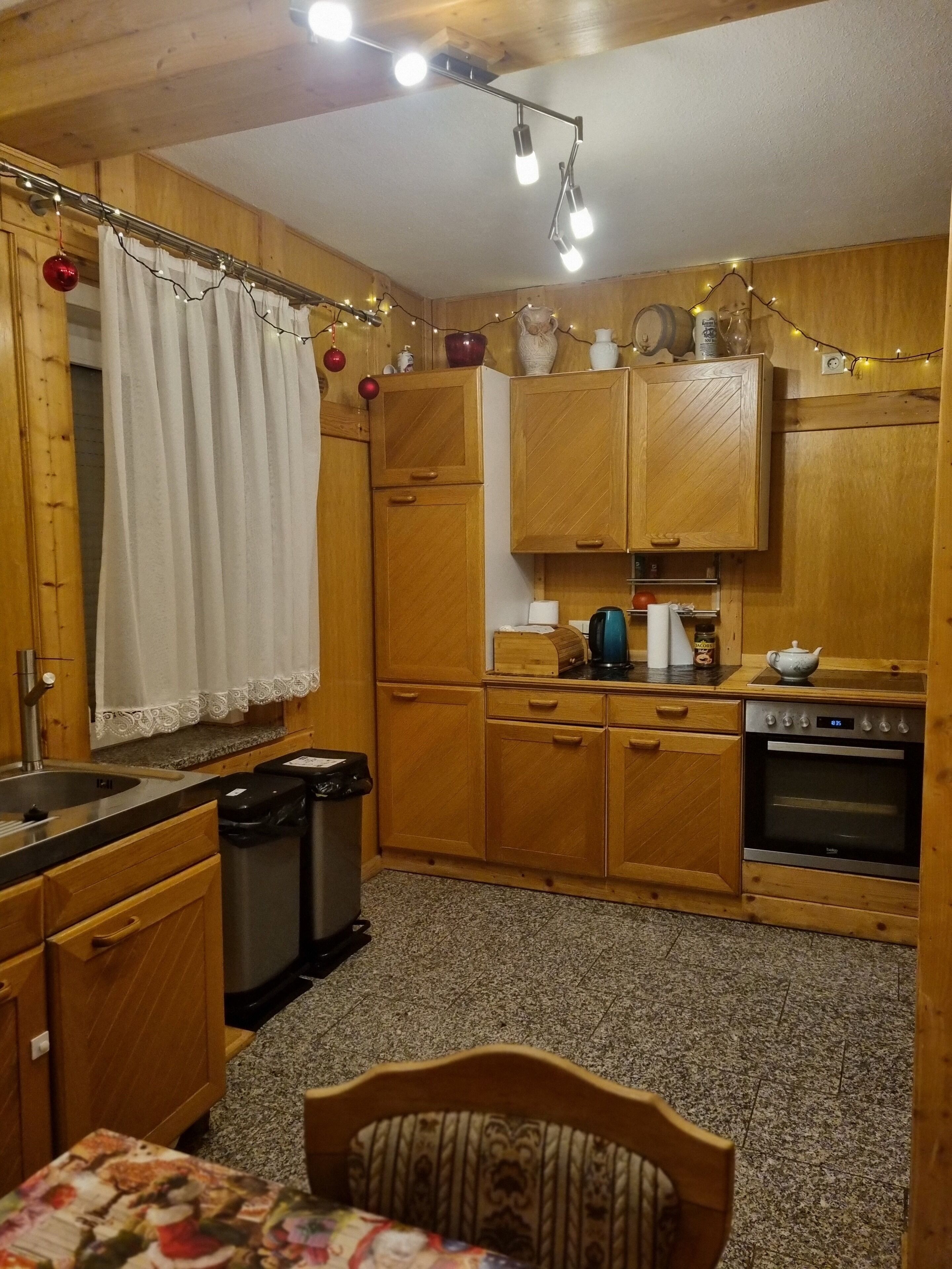 Microondas, horno, parrilla de estufa y lavavajillas 