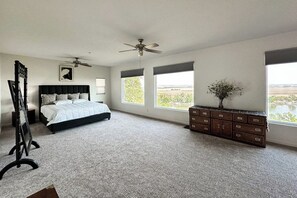 1 bedroom, free WiFi, bed sheets - Healing River Mojo Dojo- private retreat overlooking the grand Missouri River (Plattsmouth)