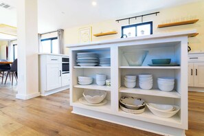 Casa, varias camas, patio, vista al jard�ín (Creator Cabin) | Interior