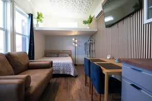 1 bedroom, desk, iron/ironing board, free WiFi