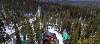 5 Mins to Ski Resort Ping Pong, Pool Table, Deck Donner Ridge by Avantstay