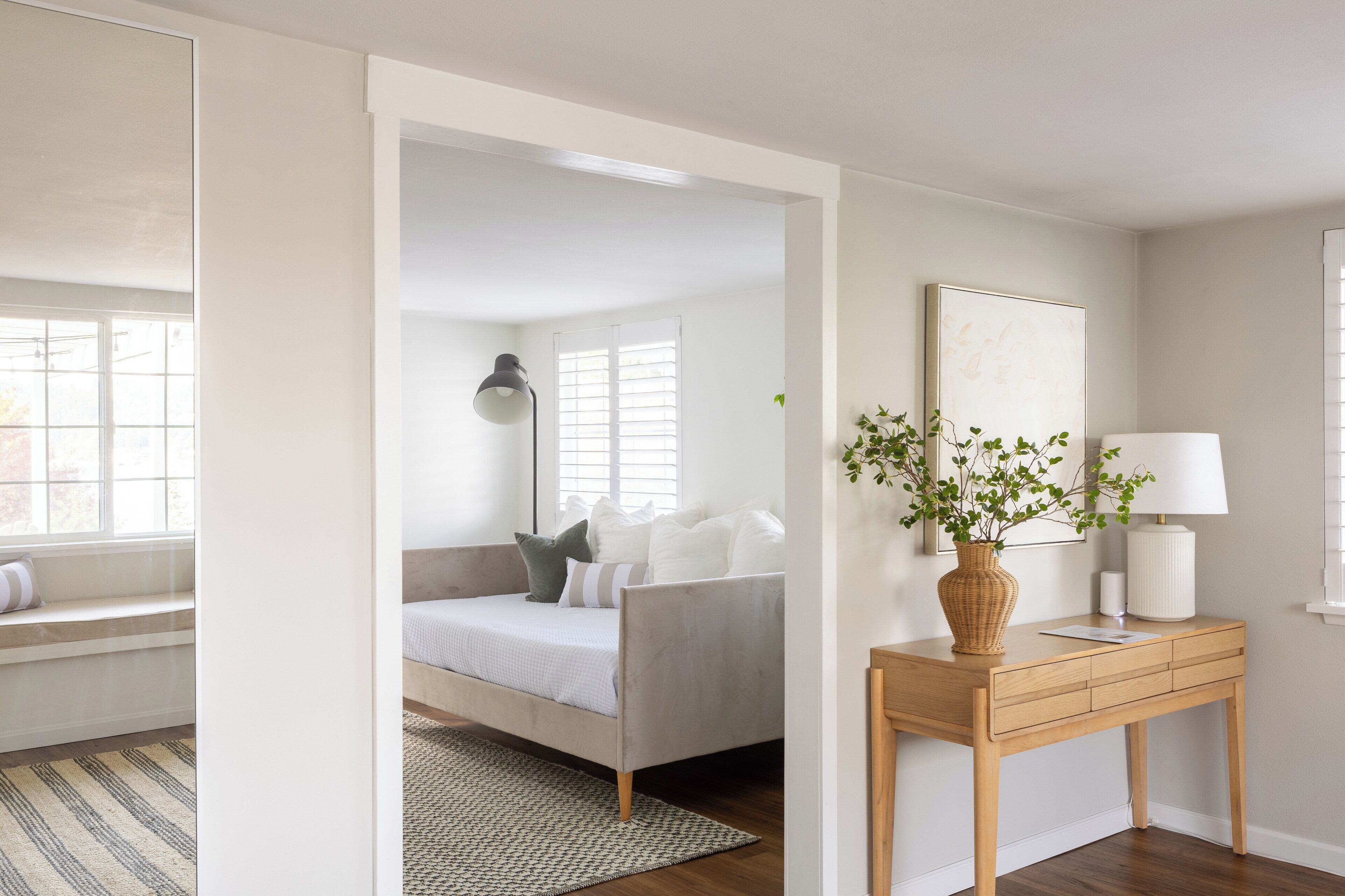 3 makuuhuonetta, silitysrauta/-lauta, ilmainen Wi-Fi, vuodevaatteet