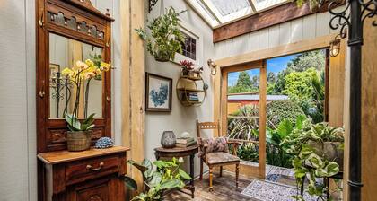 Oakura Pond Cottage - Oakura Holiday Home