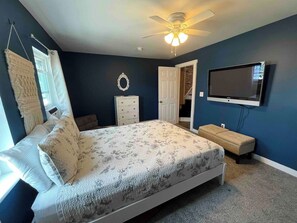 5 chambres, fer et planche à repasser, lit de bébé portatif, Wi-Fi