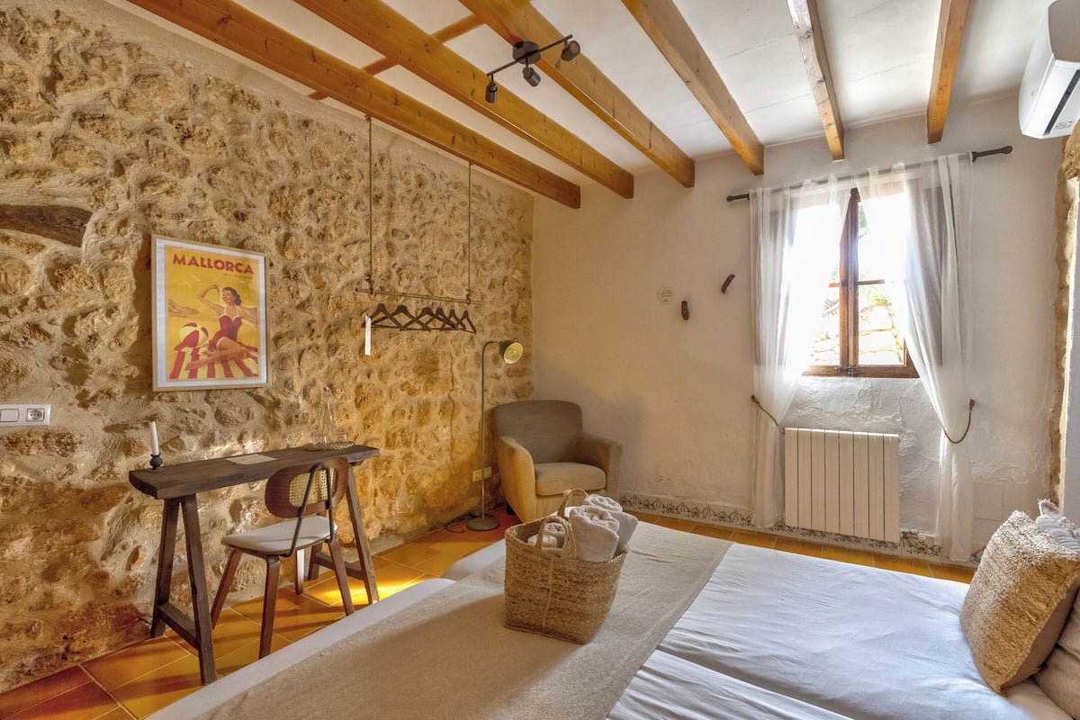 Classic Twin Room, 2 Single Beds | In-room safe, desk, laptop workspace, free cots/infant beds