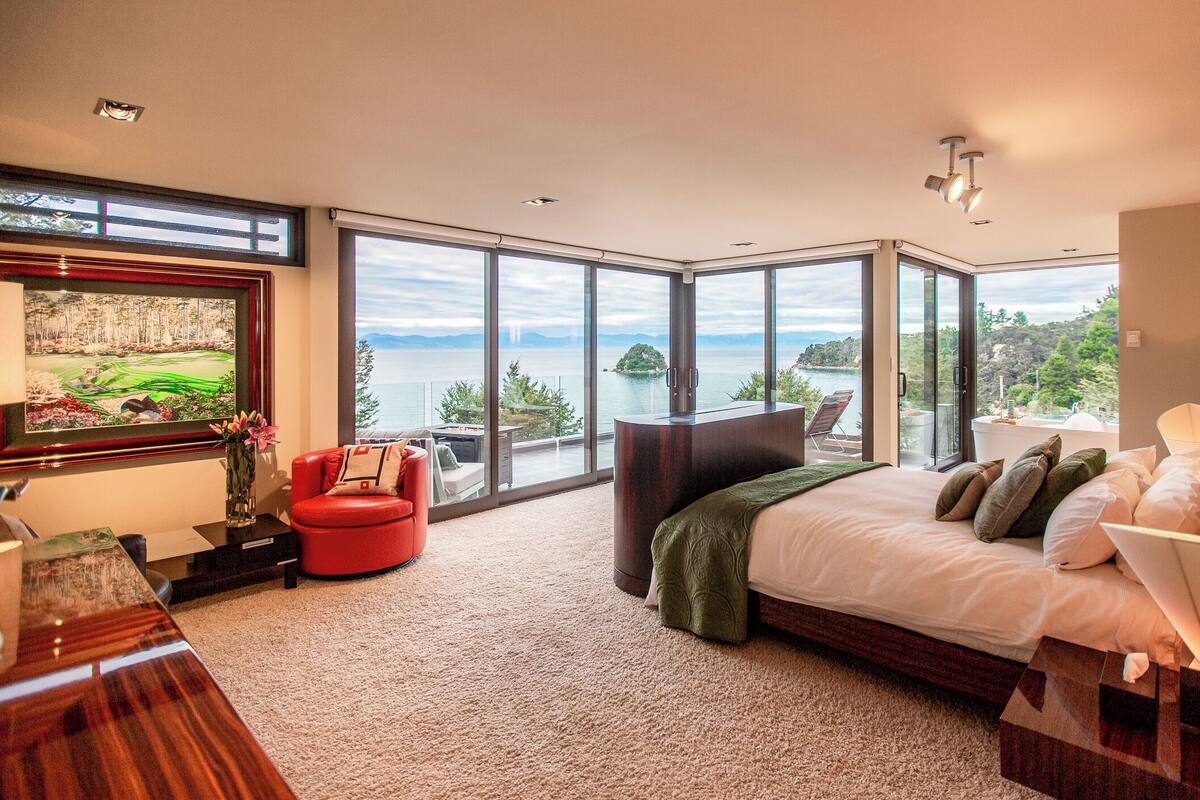 Luxury Suite, Balcony, Ocean View