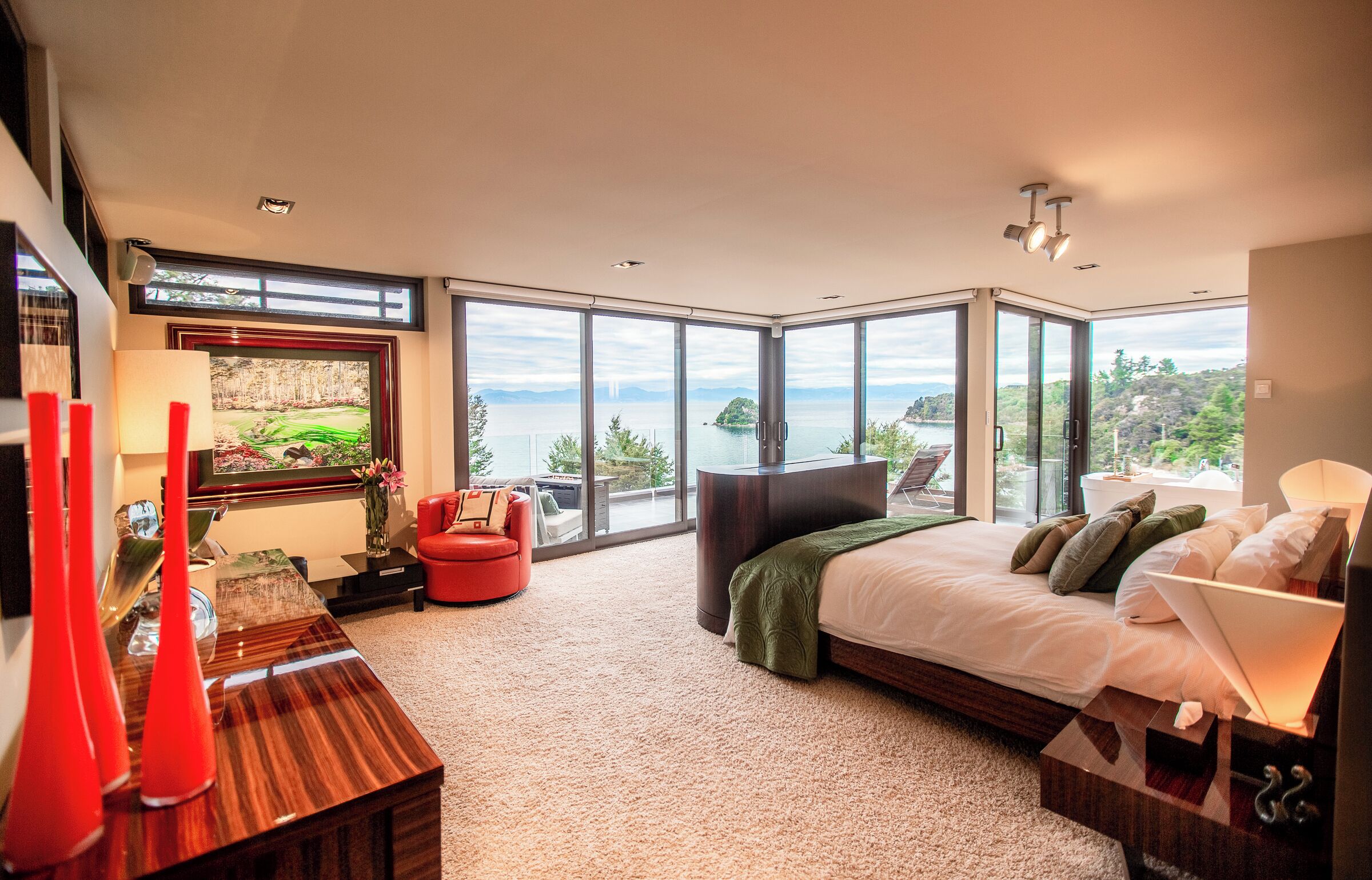 Suíte superluxo, sacada, vista para o oceano | 1 quarto, Wi-Fi de cortesia