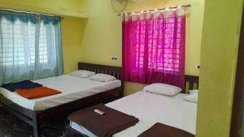 Family Room, Lanai, Beach View | In-room dining