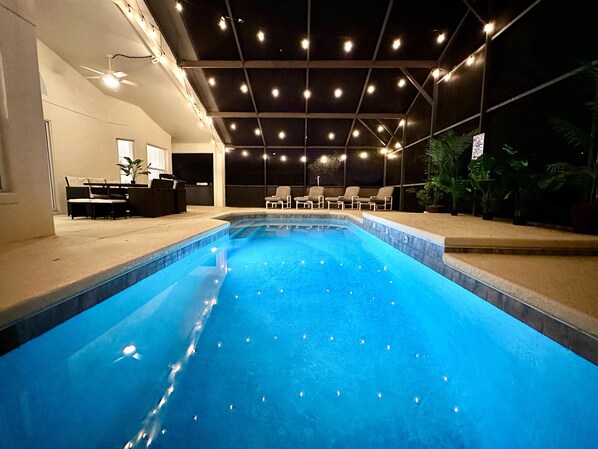 A heated pool - Beautiful, spacious home with a large pool, close to Disney (Davenport)